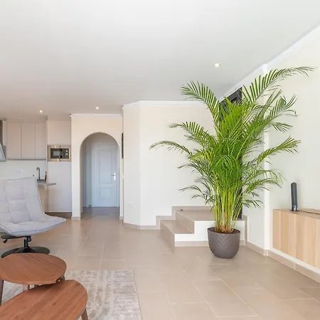 2 Bedroom Luxury With Sea View In Cristianos Los Cristianos (Tenerife)