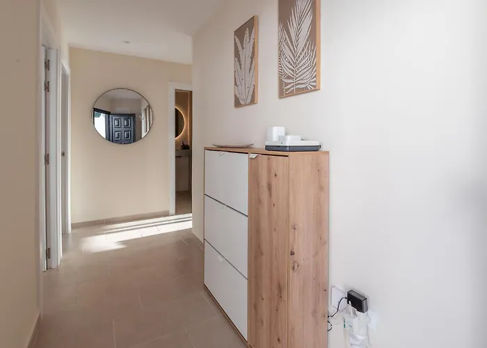 2 Bedroom Luxury With Sea View In Cristianos Appartamento