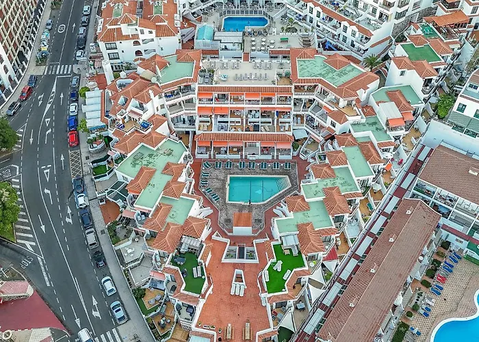 2 Bedroom Luxury With Sea View In Cristianos *